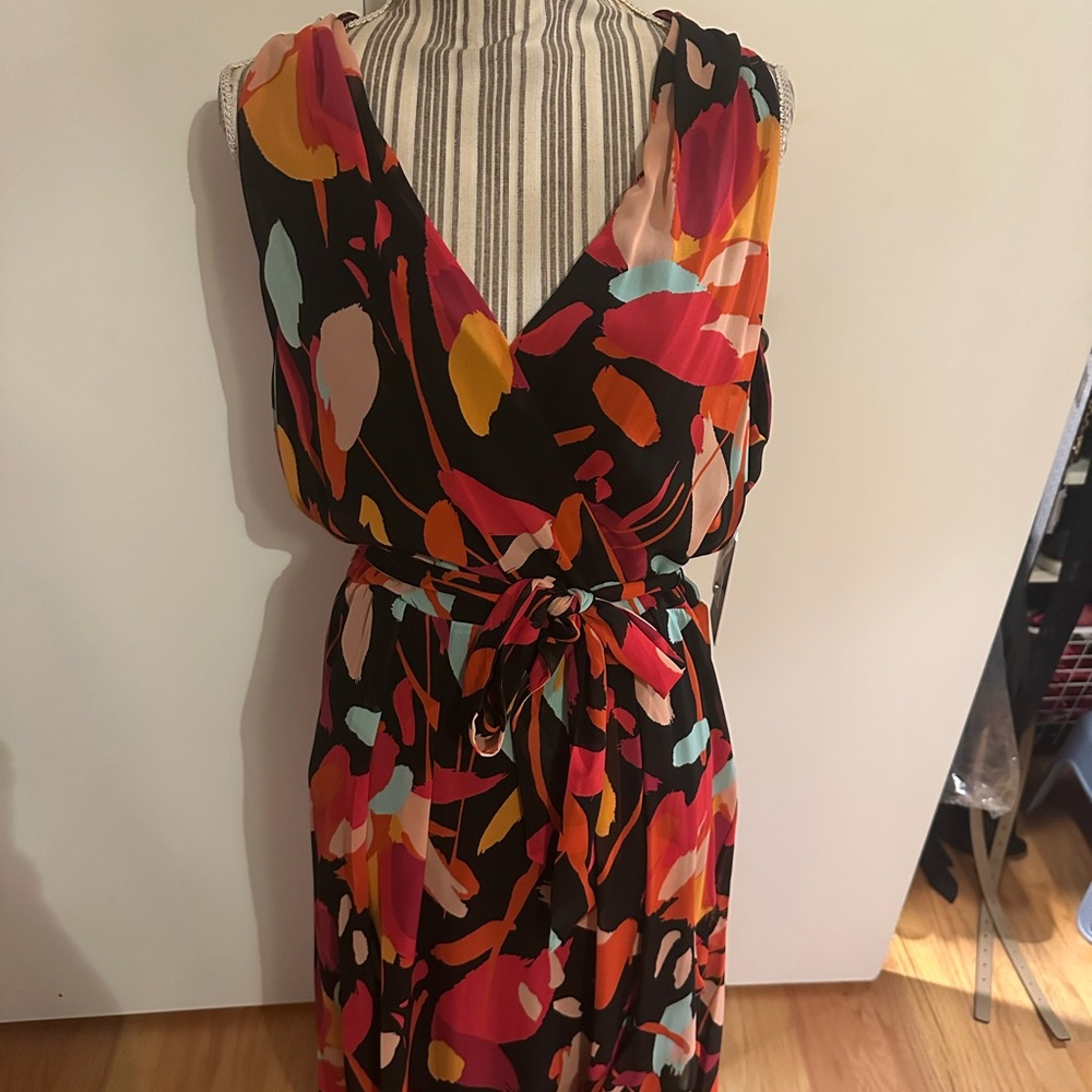 Julia Jordan Vibrant Abstract Maxi Dress